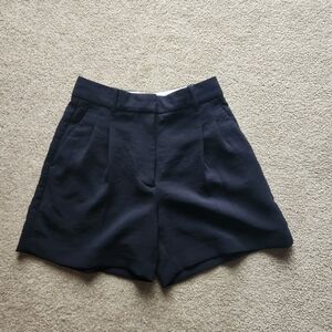 Aritzia Wilfred effortless shorts